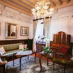 Heritage Cardo Hotel